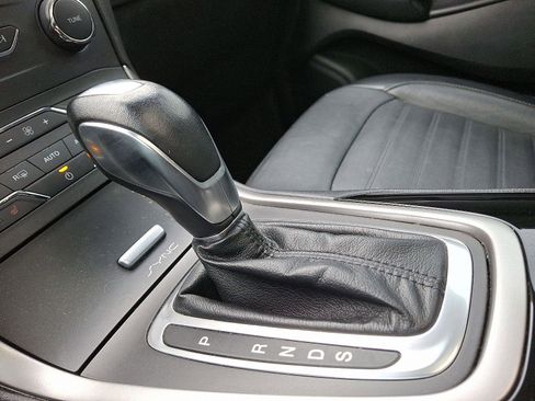 Used 2017 Ford Edge SEL w/ Equipment Group 201A image 13