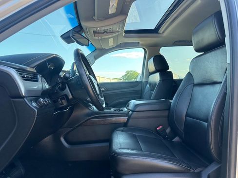 Used 2018 Chevrolet Suburban LT AWD/4WD image 2