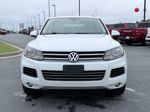 Used 2013 Volkswagen Touareg TDI AWD/4WD image 3