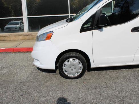 Used 2020 Nissan NV200 S image 18