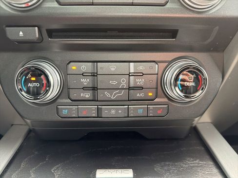 Used 2018 Ford F450 Platinum w/ Platinum Ultimate Package AWD/4WD image 34
