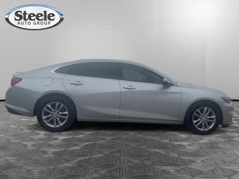 Used 2018 Chevrolet Malibu LT image 6