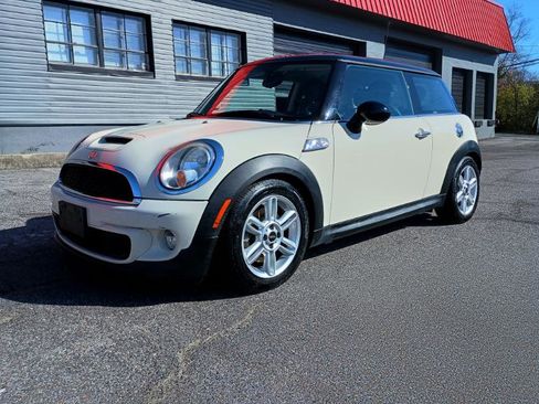Used 2011 MINI Cooper S image 2