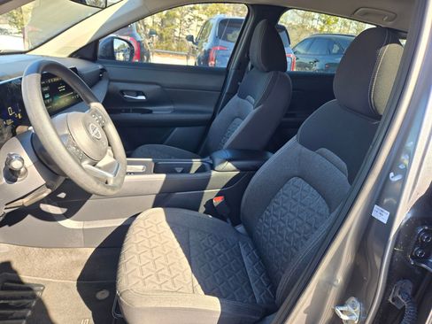 Used 2025 Nissan Kicks SV image 22