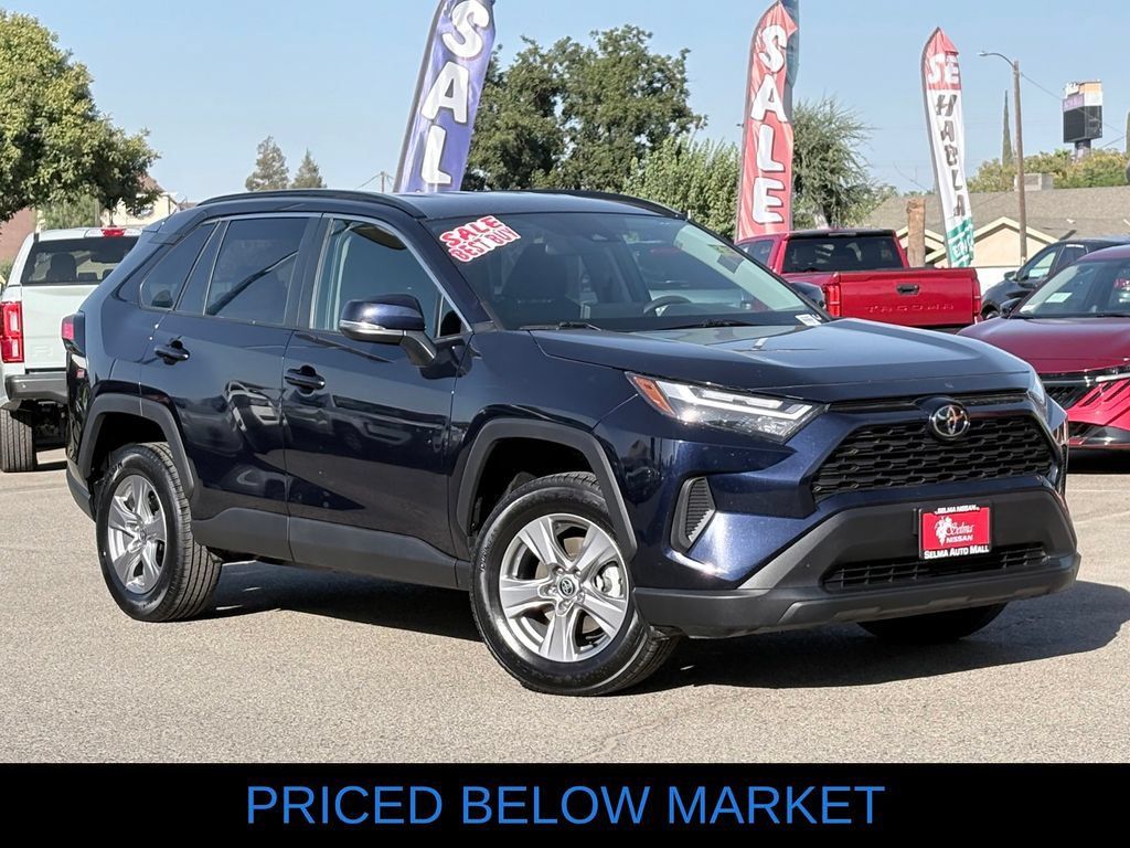 Used 2024 Toyota RAV4 XLE FWD image 2