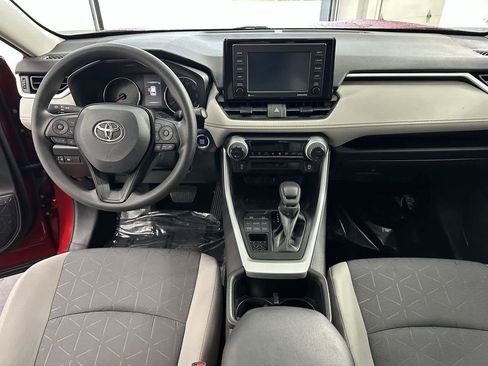 Used 2022 Toyota RAV4 XLE image 12
