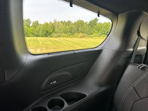 Used 2022 Chrysler Pacifica Touring-L w/ Uconnect Theater Family Group AWD/4WD image 49
