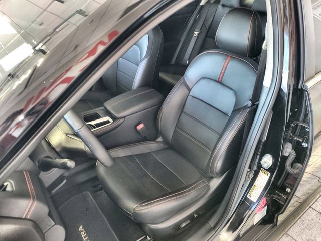 Used 2024 Nissan Sentra SR w/ SR Premium Package FWD image 11