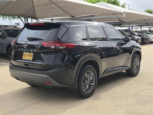Used 2023 Nissan Rogue S FWD image 3