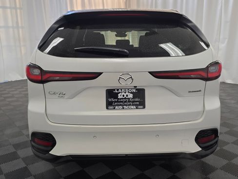Used 2025 MAZDA CX-70 3.3 Turbo w/ Preferred Package AWD/4WD image 4