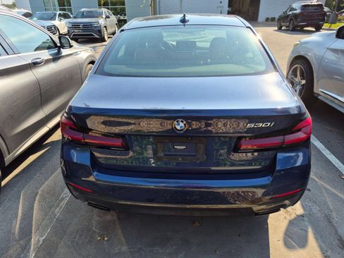 Used 2022 BMW 530i w/ M Sport Package RWD image 3