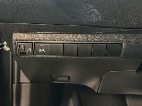 Used 2025 Toyota Corolla LE FWD image 17