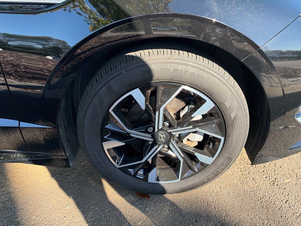 Certified 2025 Hyundai Sonata SEL AWD/4WD image 8