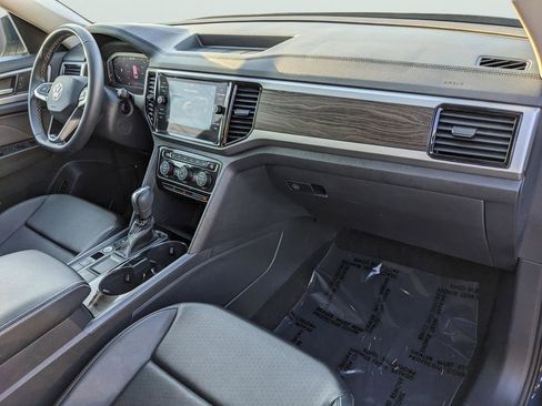 Certified 2023 Volkswagen Atlas SE w/ Panoramic Sunroof Package FWD image 11