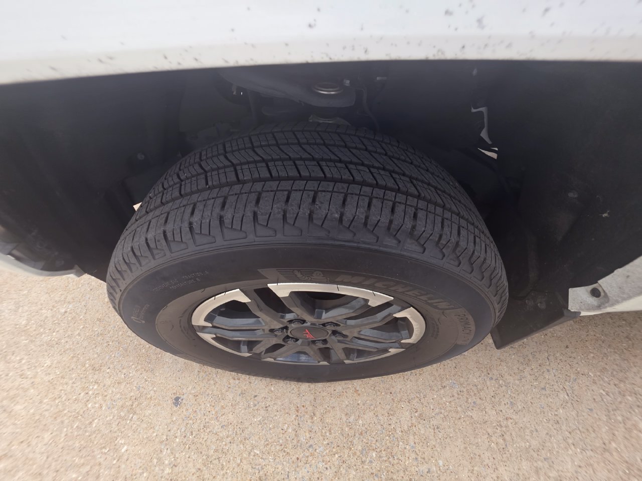 Used 2024 Toyota Tacoma TRD Sport AWD/4WD image 9