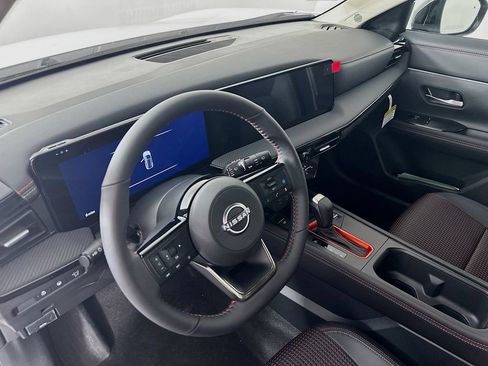 New 2026 Nissan Kicks SR w/ SR Premium Package FWD image 14