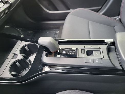 Used 2026 Toyota Prius Plug-In Hybrid image 25