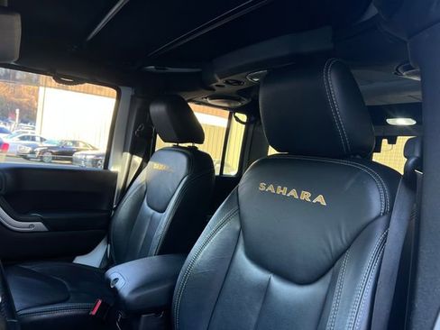 Used 2014 Jeep Wrangler Unlimited Sahara w/ Max Tow Package image 14