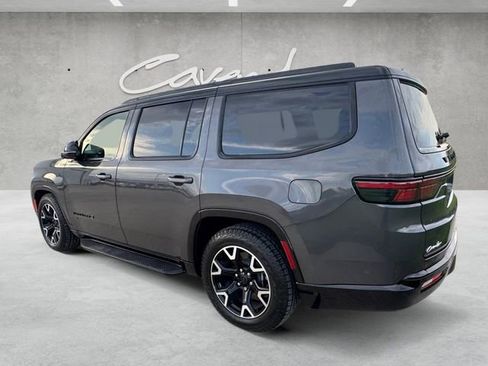 Used 2025 Jeep Wagoneer Series II image 14