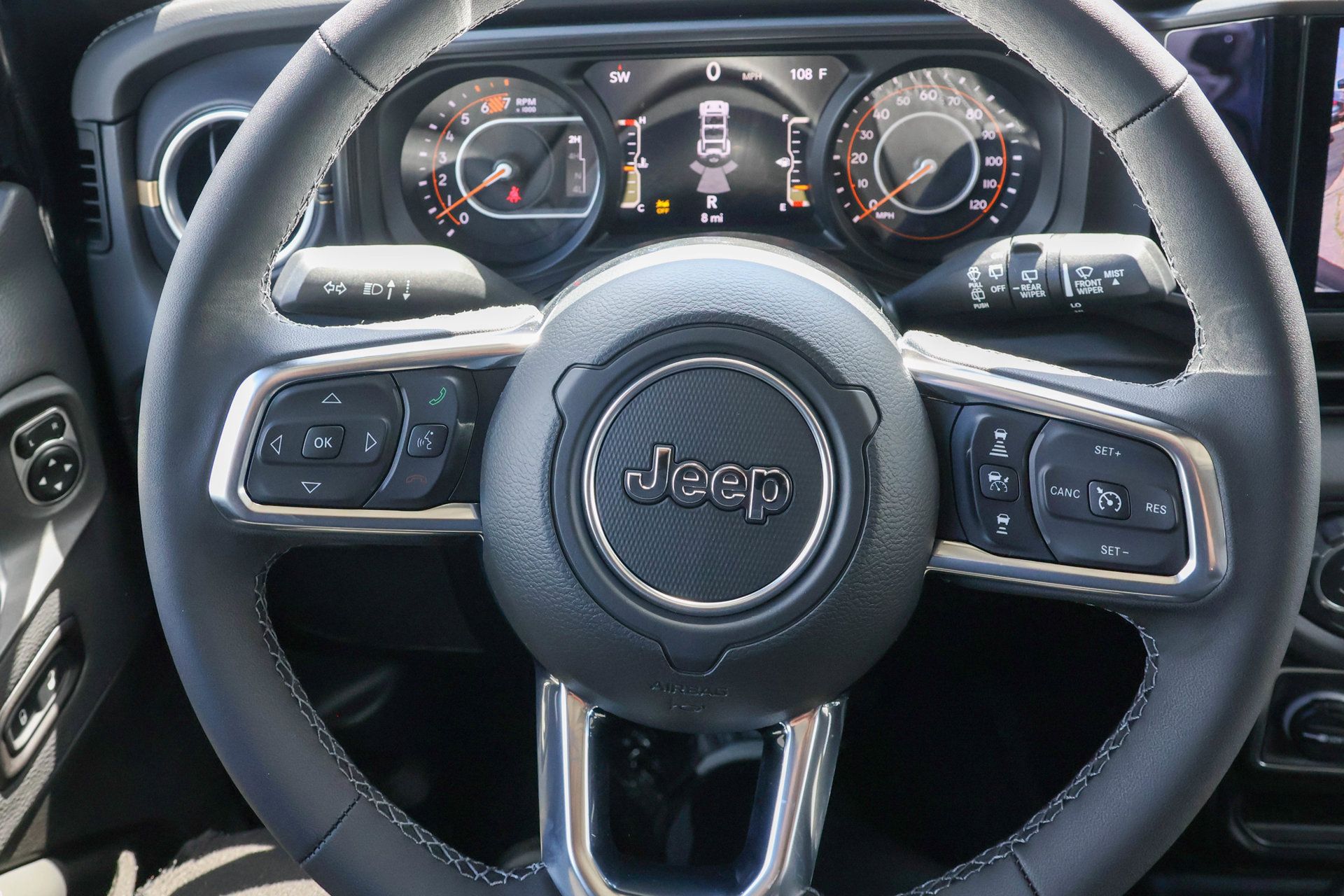 New 2026 Jeep Wrangler Unlimited Sahara AWD/4WD image 31