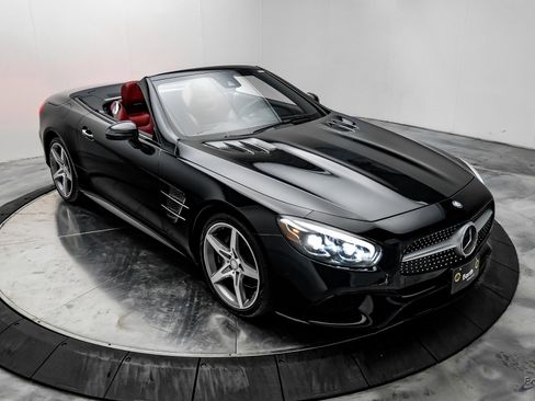 Used 2017 Mercedes-Benz SL 550 image 27