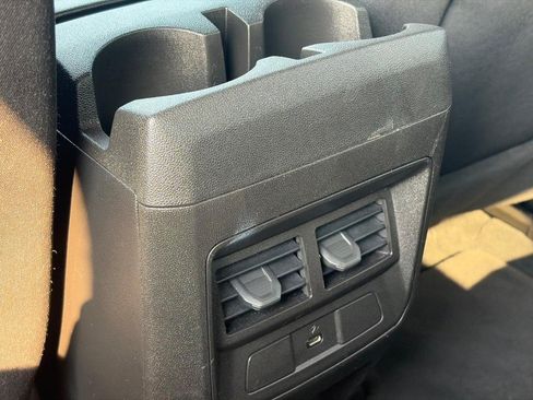 Used 2023 Chevrolet Colorado LT w/ LT Convenience Package II AWD/4WD image 12