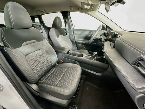 Used 2025 Nissan Kicks SV FWD image 28