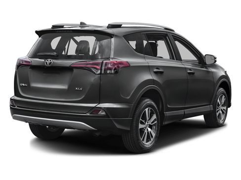 Used 2018 Toyota RAV4 XLE w/ Plus Extra Value Package AWD/4WD image 3