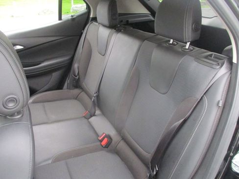 Certified 2021 Buick Encore GX Preferred w/ Sport Touring Package FWD image 19