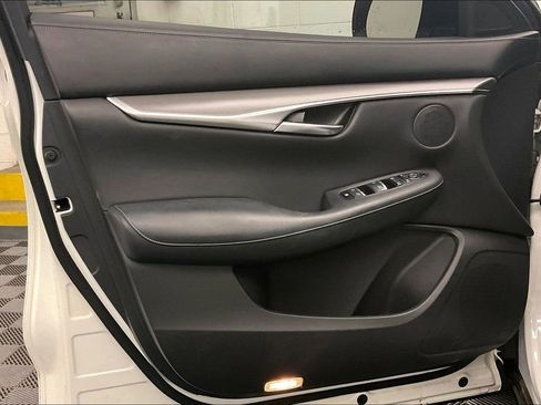 Used 2022 INFINITI QX50 Luxe w/ Appearance Package image 24