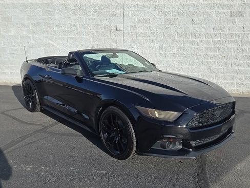 Used 2017 Ford Mustang Premium image 11