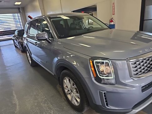 Used 2021 Kia Telluride LX AWD/4WD image 1