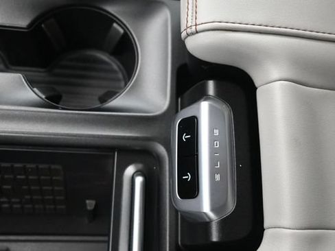 Used 2025 Ford Expedition Max Active AWD/4WD image 26