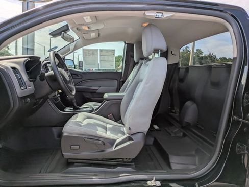 Used 2019 Chevrolet Colorado W/T RWD image 14