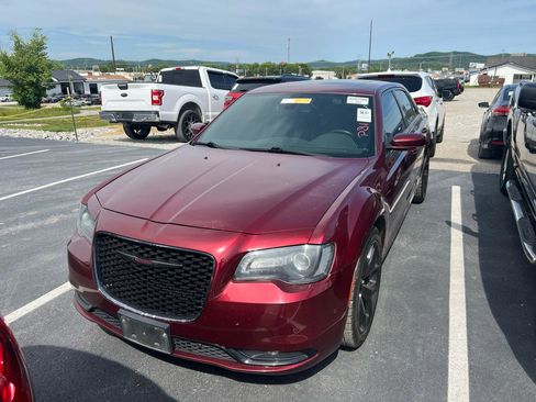 Used 2022 Chrysler 300 S RWD image 1