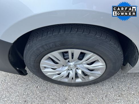 Used 2014 Toyota Camry LE FWD image 7
