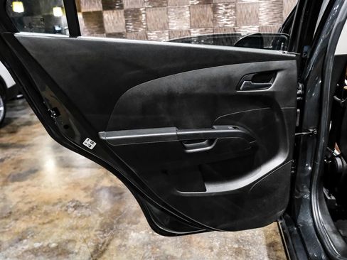 Used 2019 Chevrolet Sonic Premier FWD image 43