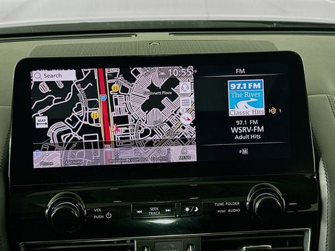 Used 2024 Nissan Armada SL w/ Captain's Chairs Package image 21