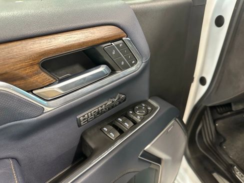 Used 2022 Chevrolet Silverado 1500 High Country w/ LPO, Dark Essentials Package AWD/4WD image 9