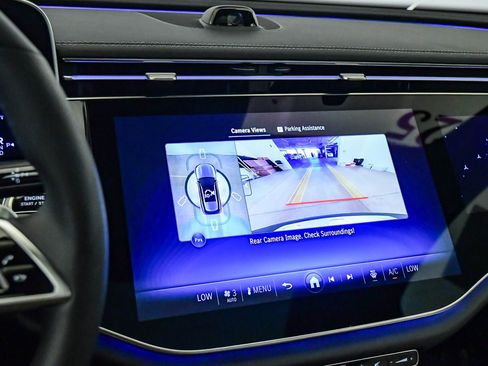 Used 2025 Mercedes-Benz E 450 4MATIC All-Terrain Wagon image 22