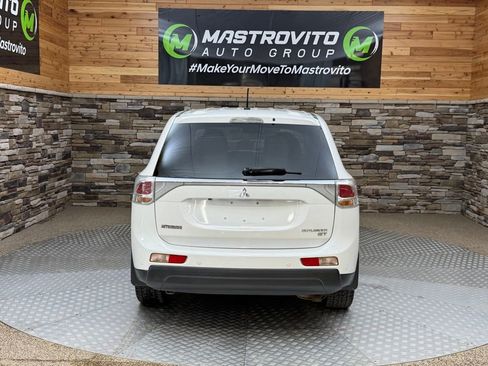 Used 2014 Mitsubishi Outlander GT AWD/4WD image 8