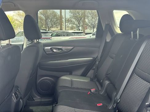 Used 2020 Nissan Rogue SV AWD/4WD image 19