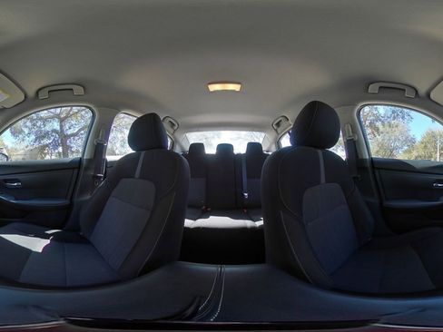 Used 2025 Nissan Sentra SV image 38