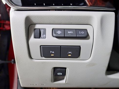 Used 2018 Cadillac ATS Premium Performance image 15