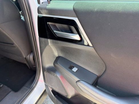 Used 2023 Mitsubishi Outlander ES FWD image 32