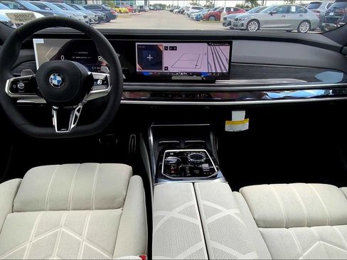 New 2025 BMW 760i xDrive w/ Executive Package image 5