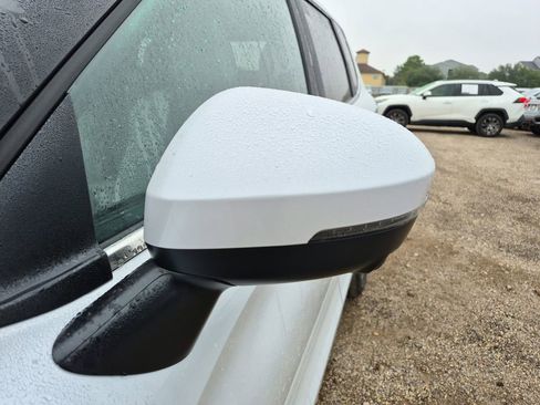 New 2026 Mitsubishi Outlander SE image 14