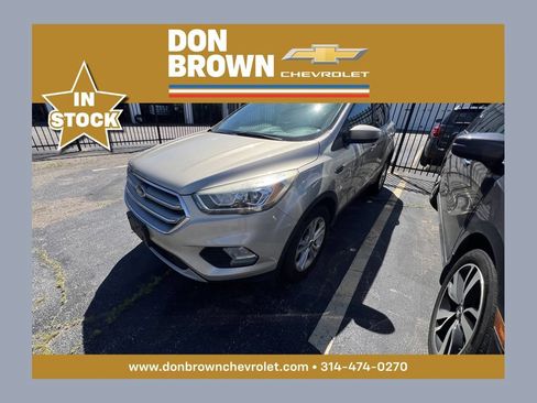 Used 2017 Ford Escape SE w/ Equipment Group 201A FWD image 1