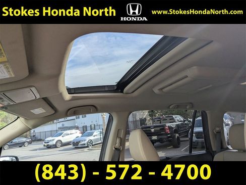 Used 2016 Honda Pilot Touring image 23