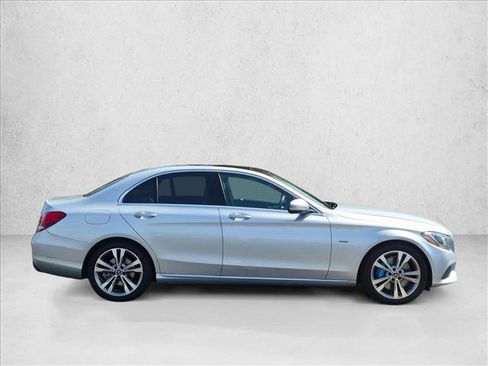 Used 2017 Mercedes-Benz C 350e Sedan image 4